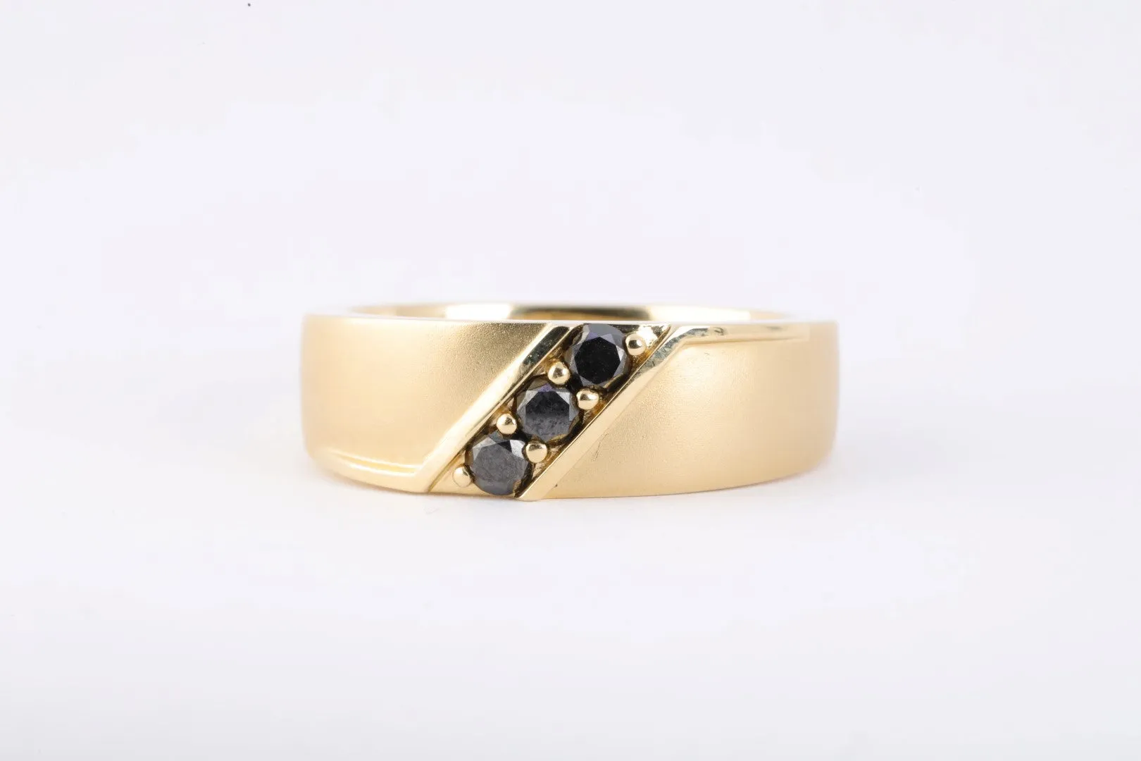 14k Yellow Gold 0.33tcw Black Diamond Ring Size 10 (7.52g.)