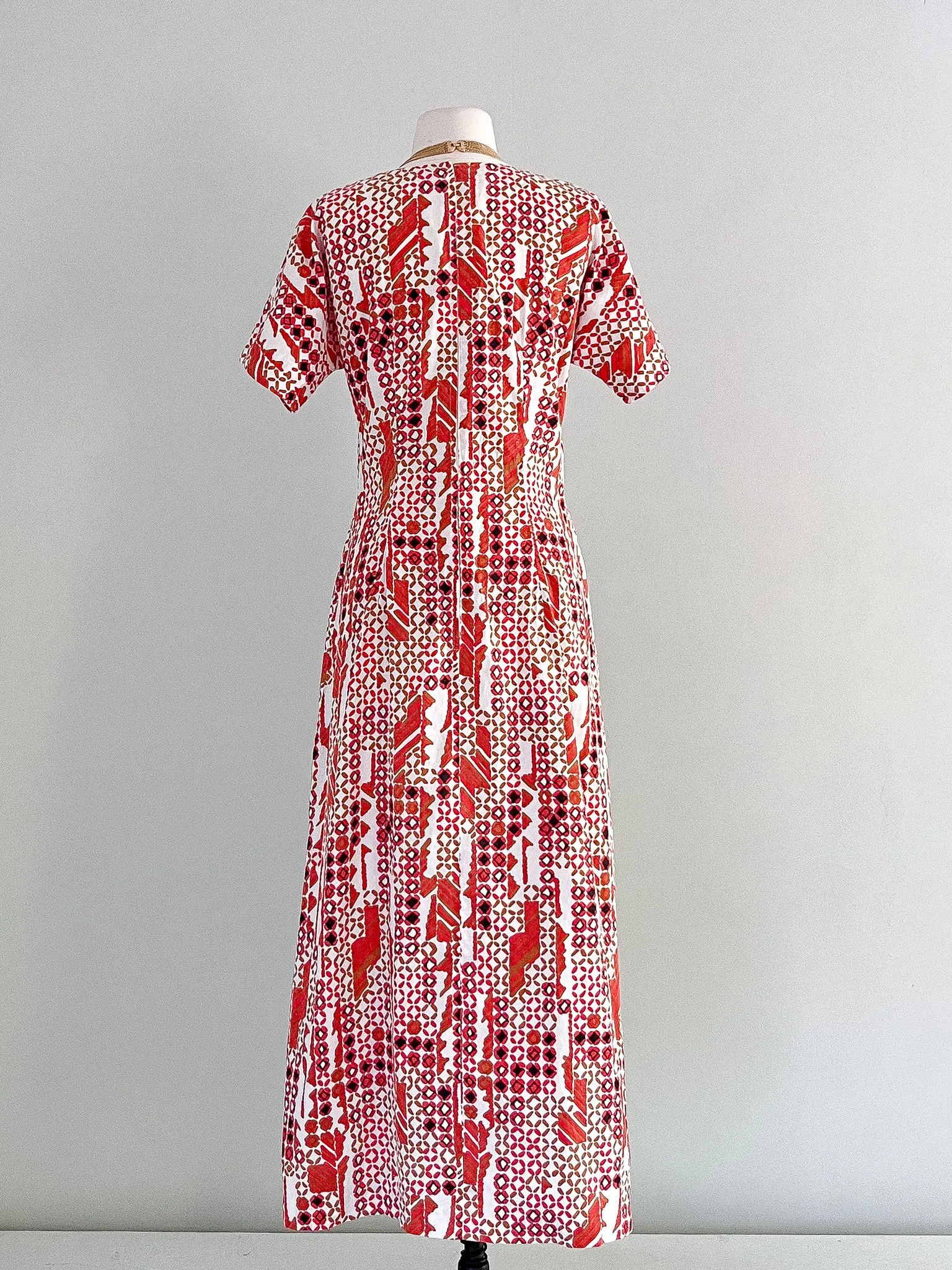 Amazing 1960's Retro Printed Maxi Dress / Sz M/L