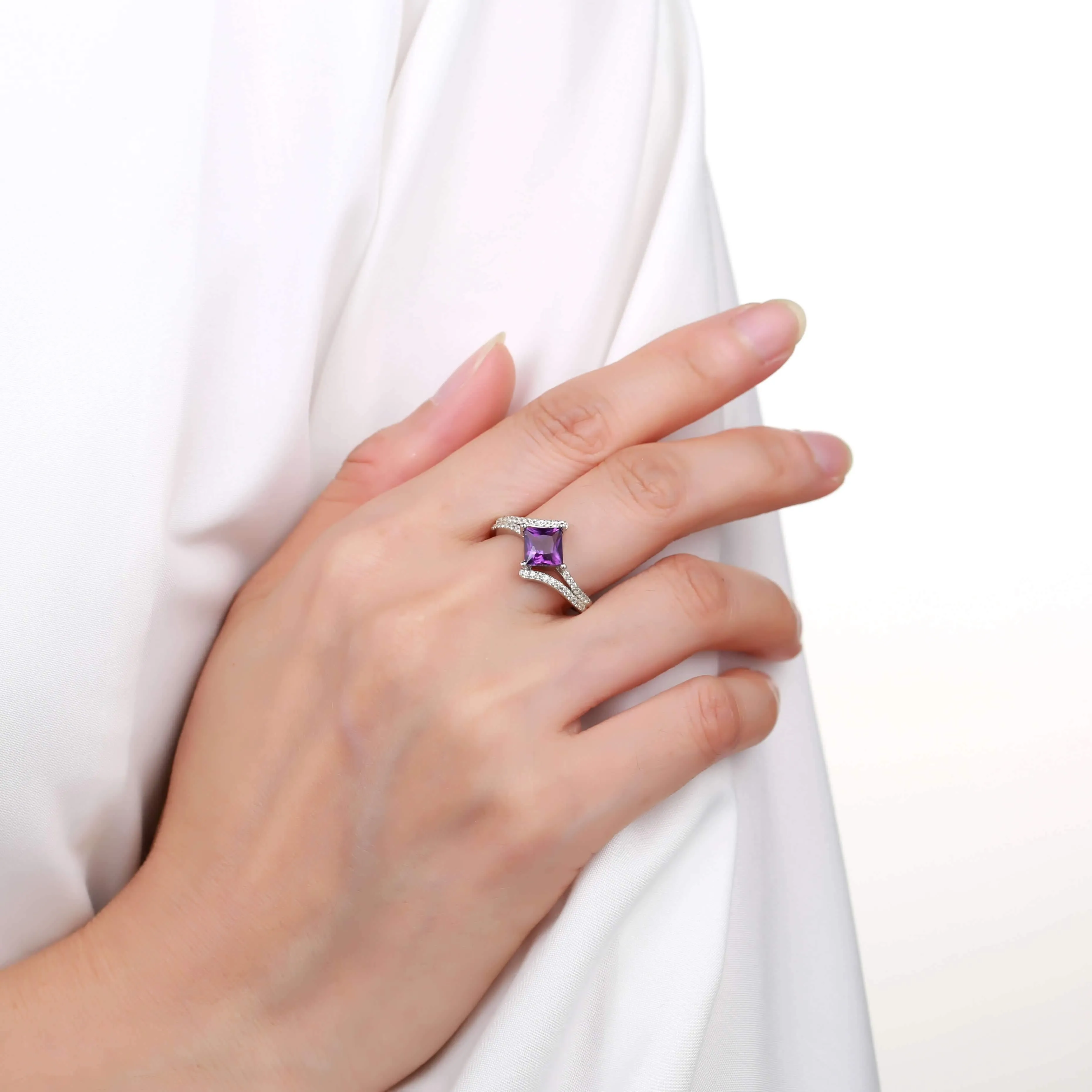 Amethyst Star Solitaire Ring