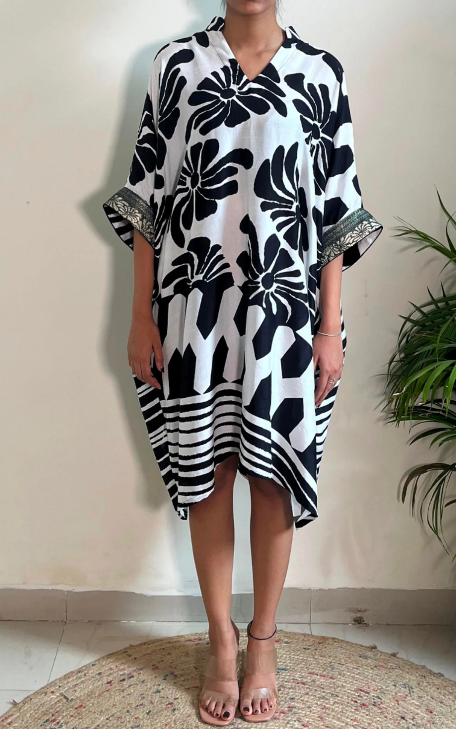 Black & White Abstract Printed Short Dress