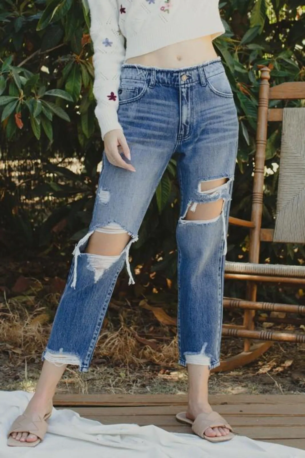 GARDEN JOY HIGH RISE DISTRESSED STRAIGHT LEG DENIM